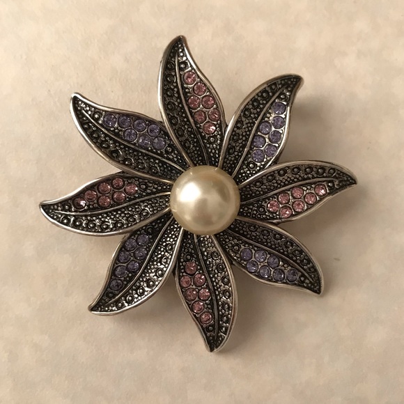 62” necklace with flower pin/pendant - Picture 3 of 4